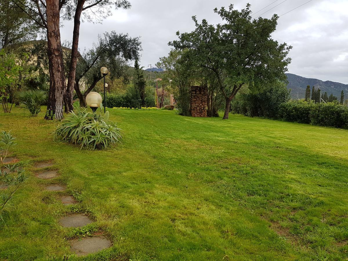 Borgo Degli Ulivi Depandance Villa Capoterra Exterior foto